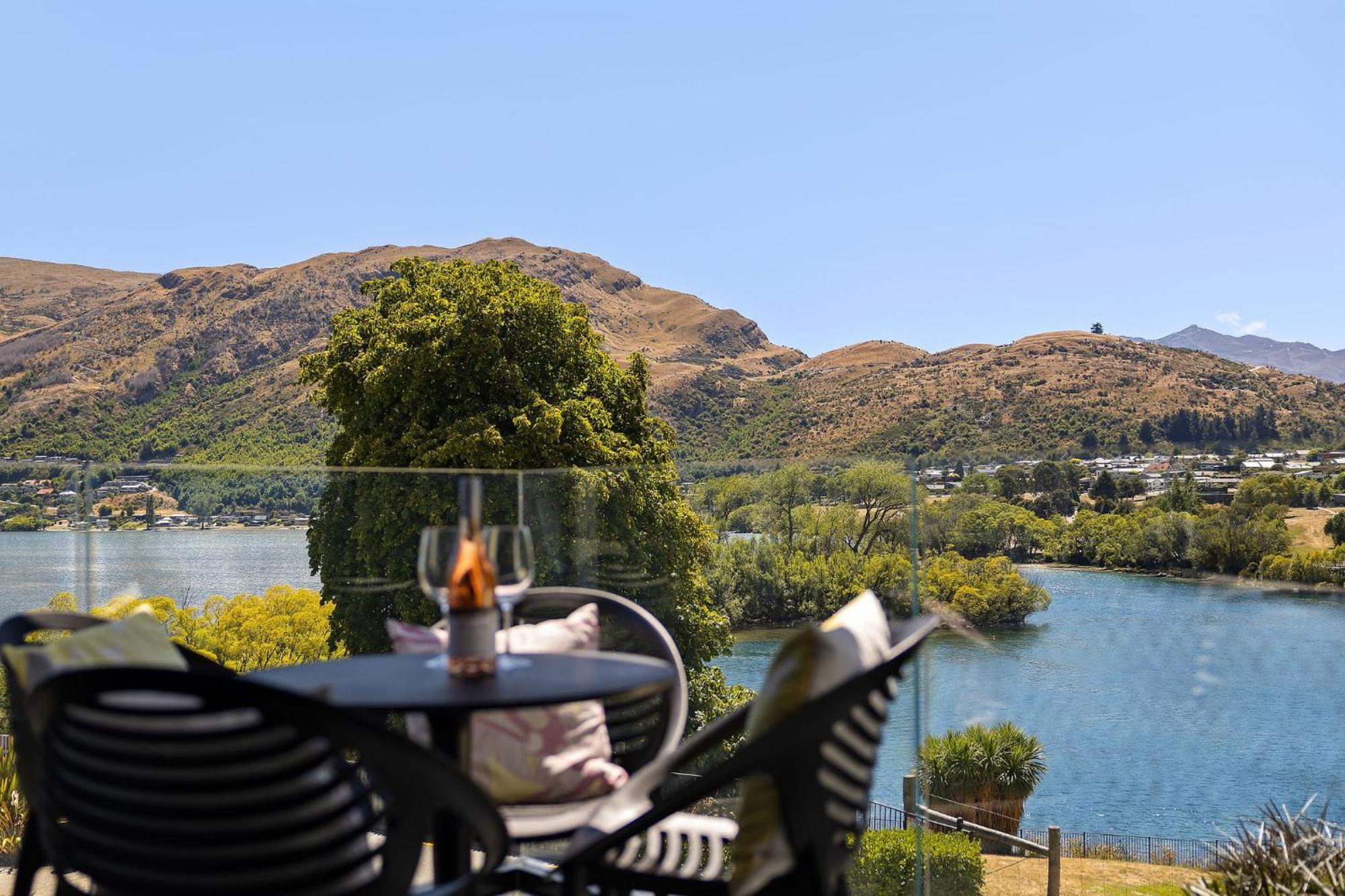 Homestead Retreat - 2 Bedroom - Lake View Queenstown Buitenkant foto